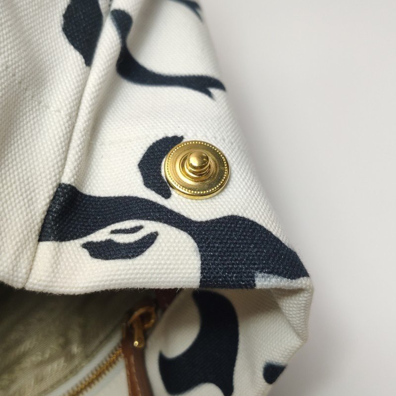 Prada牛皮羊皮帆布拼色印花字母Logo單肩包-12