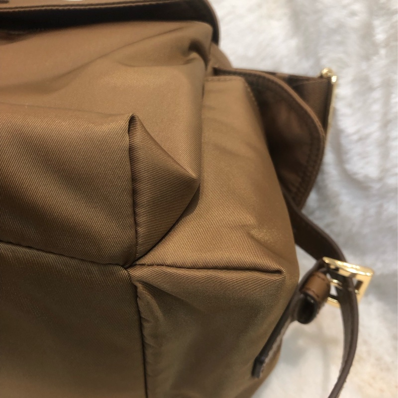 Prada 焦糖啡新款郵差包 相機包 XC135-10