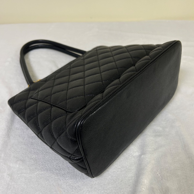 Chanel 黑金荔枝紋復古款式 托特包8開-15