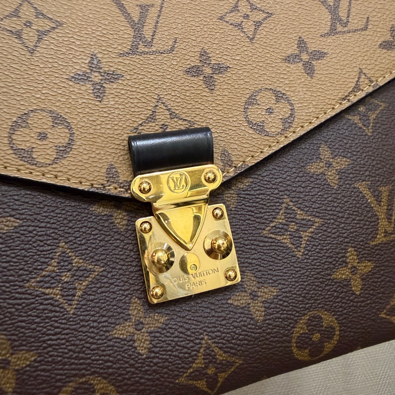 LV 雙色原花金釦Pochette Métis手提斜背郵差包M44876-1