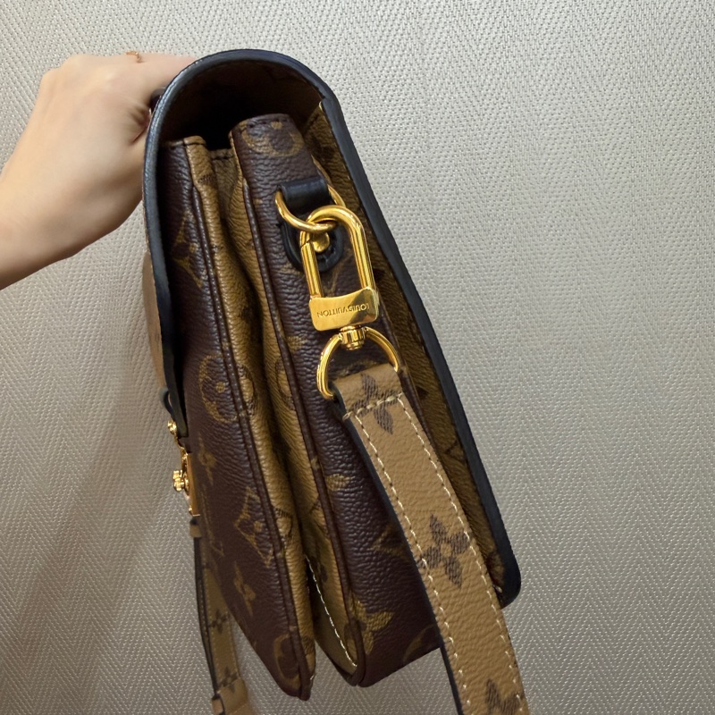LV 雙色原花金釦Pochette Métis手提斜背郵差包M44876-2