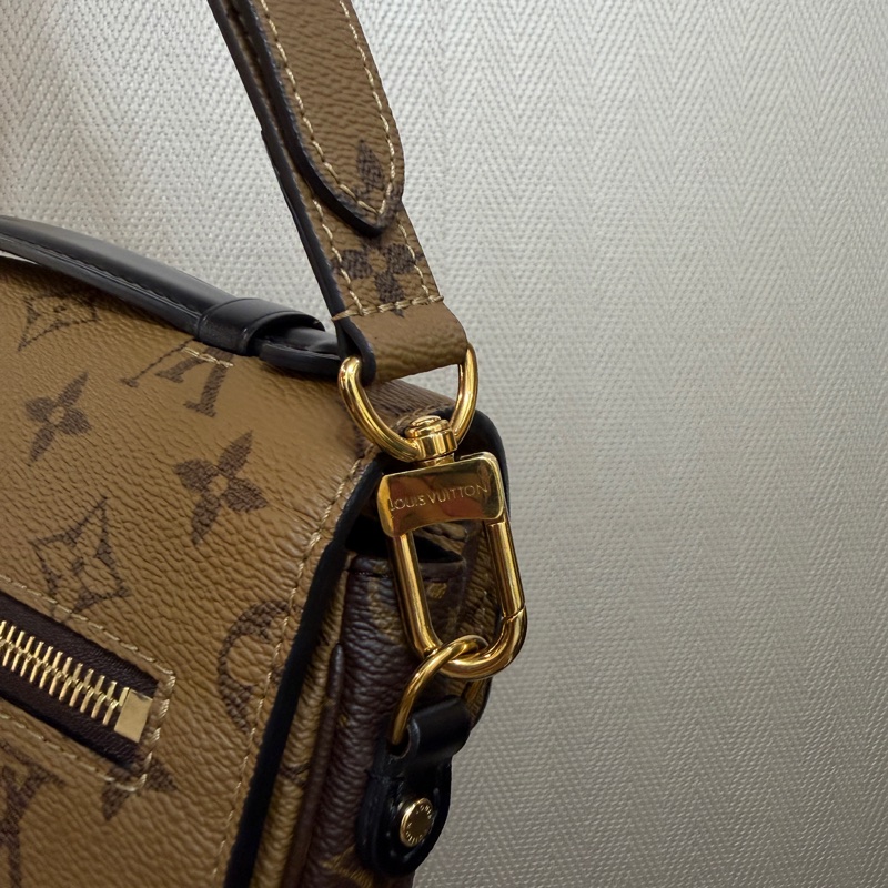 LV 雙色原花金釦Pochette Métis手提斜背郵差包M44876-15