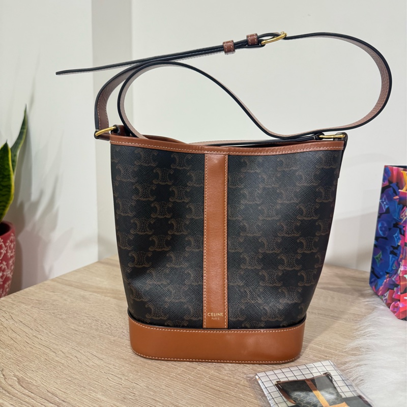 Celine 老花小水桶-1