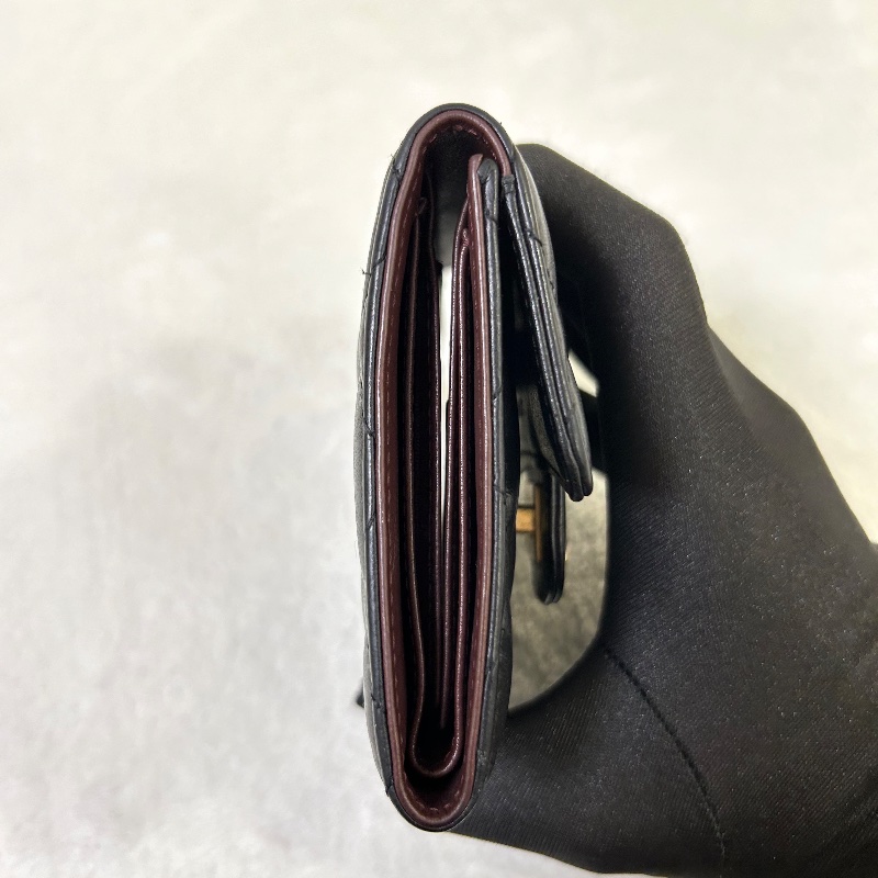 Chanel 香奈爾 三折絎縫羊皮短夾 25 開-12