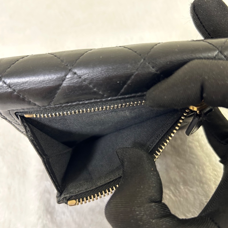 Chanel 香奈爾 三折絎縫羊皮短夾 25 開-14