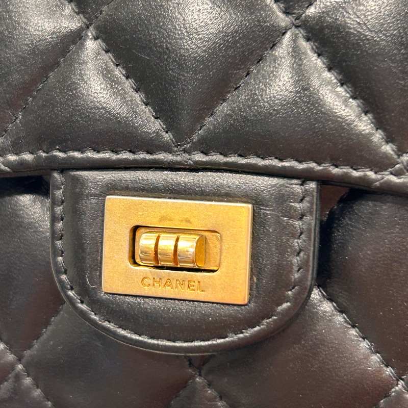 Chanel 香奈爾 三折絎縫羊皮短夾 25 開-28