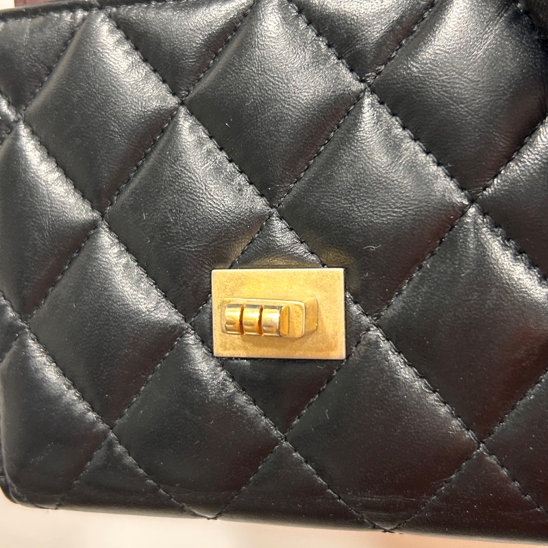 Chanel 香奈爾 三折絎縫羊皮短夾 25 開-30