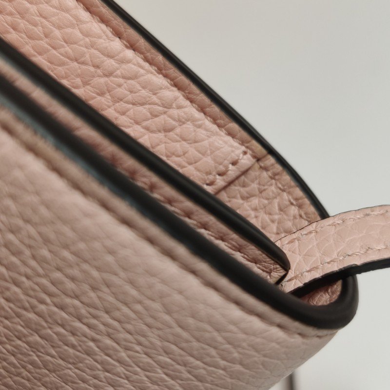 Gucci Animalier牛皮純色字母logo動物裝飾斜挎包單肩包-15