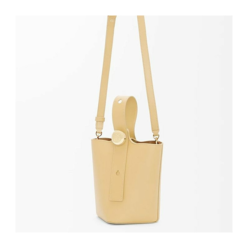 LOEWE 光滑小牛皮鵝卵石紋迷你水桶包 8752-13