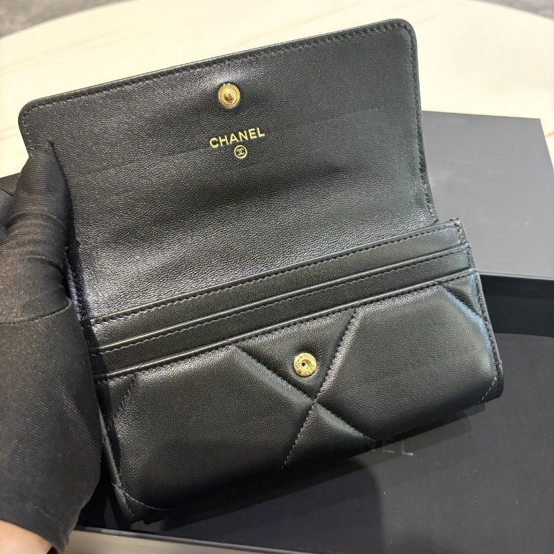 *SHIHNA名牌精品* CHANEL 19系列小羊皮口蓋中夾-2