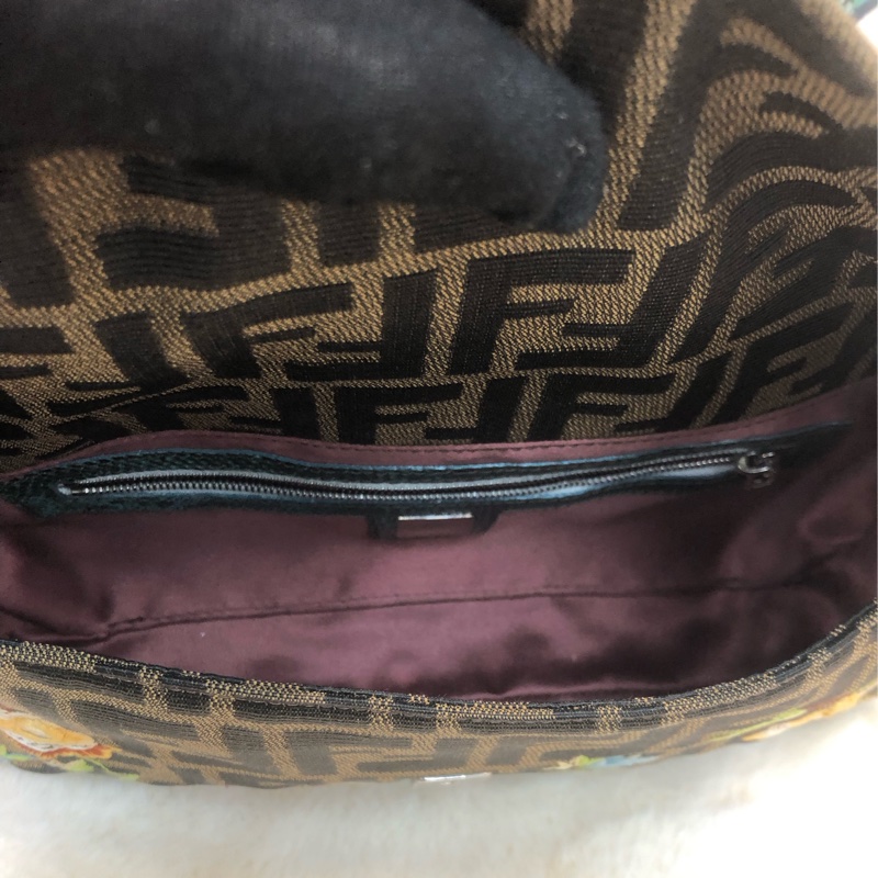 FENDI 老花刺繡花 蜥蜴皮帶 法棍 XC137-24