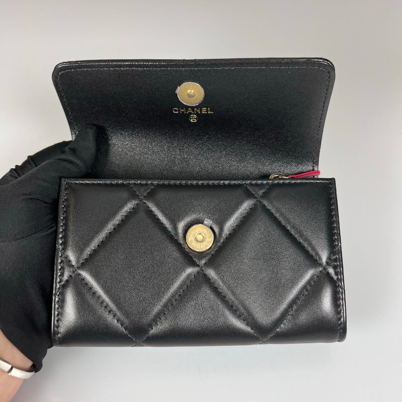 CHANEL 19中夾黑-4