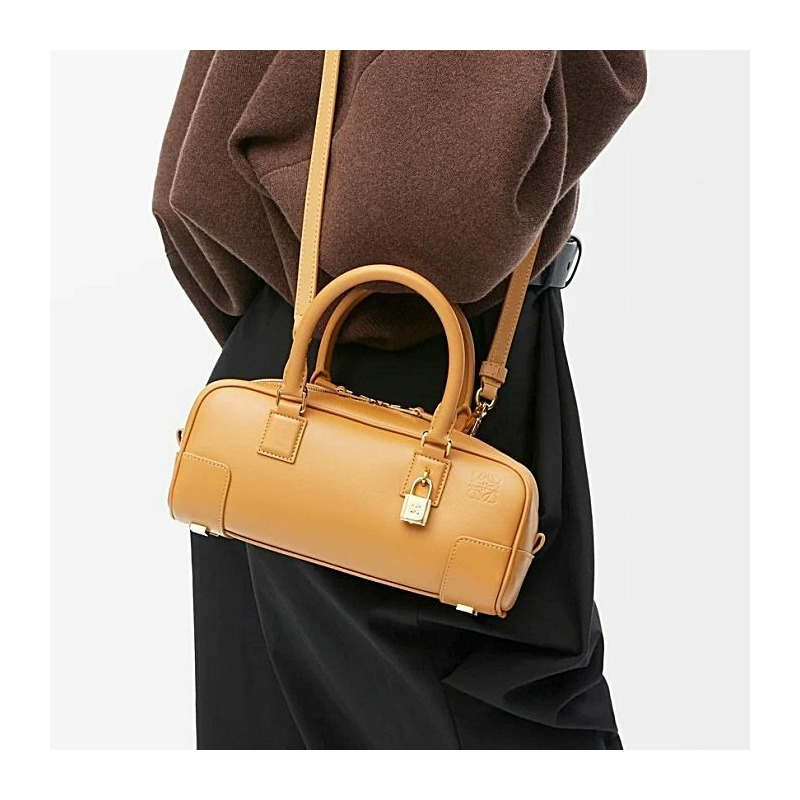 LOEWE 納帕小牛皮 Amazona 23 短手提包 A039N23X01 2586-2