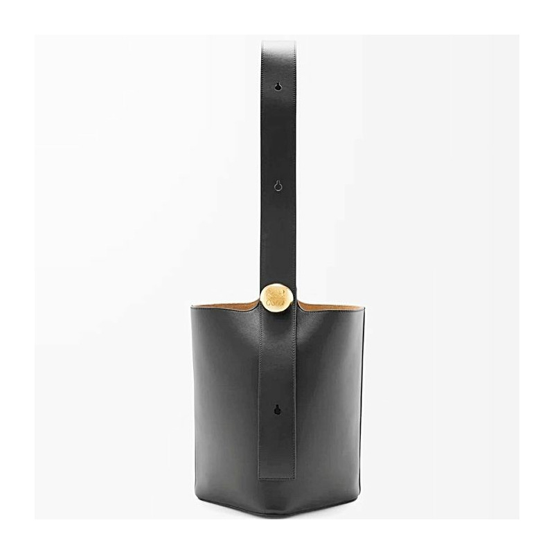 LOEWE 光滑小牛皮鵝卵石紋水桶包 中 1100-2