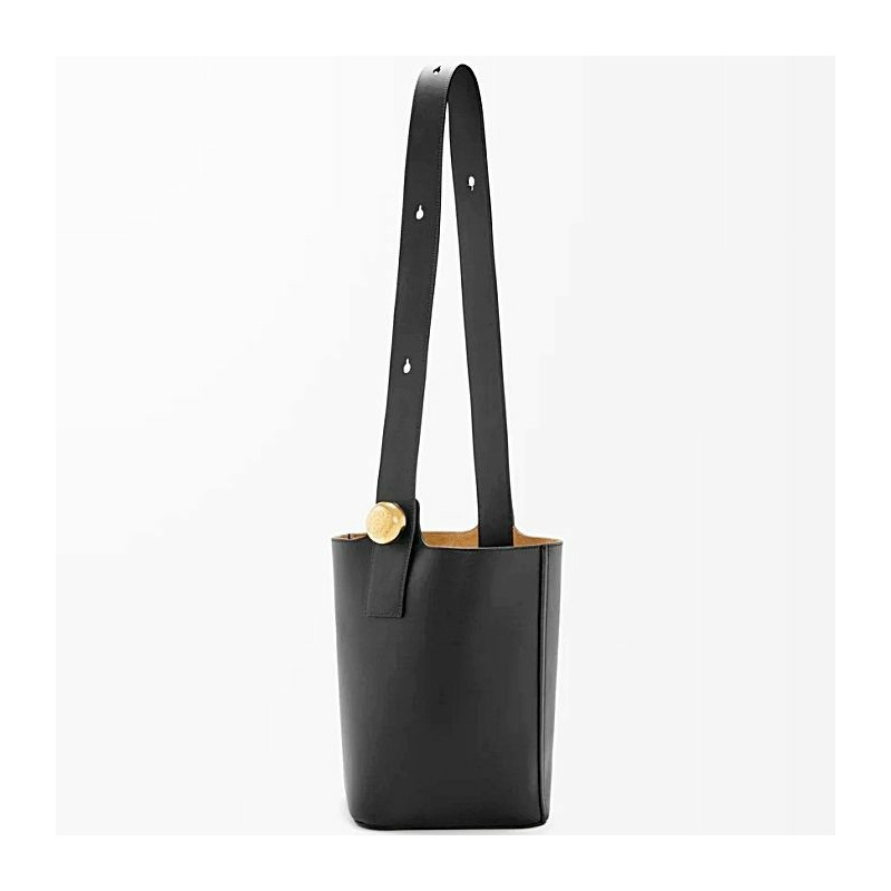 LOEWE 光滑小牛皮鵝卵石紋水桶包 中 1100-8