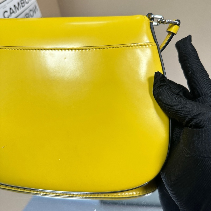 Prada  cleo翻蓋小號腋下包 box皮黃色銀扣-8