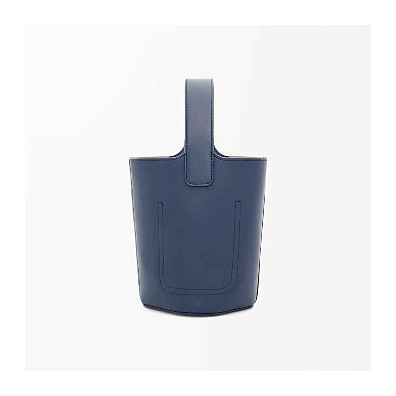 LOEWE 光滑小牛皮鵝卵石紋迷你水桶包 4467-2