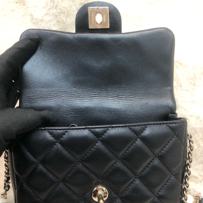 Chanel 黑色珍珠字鏈條 Flap Bag XC124-18
