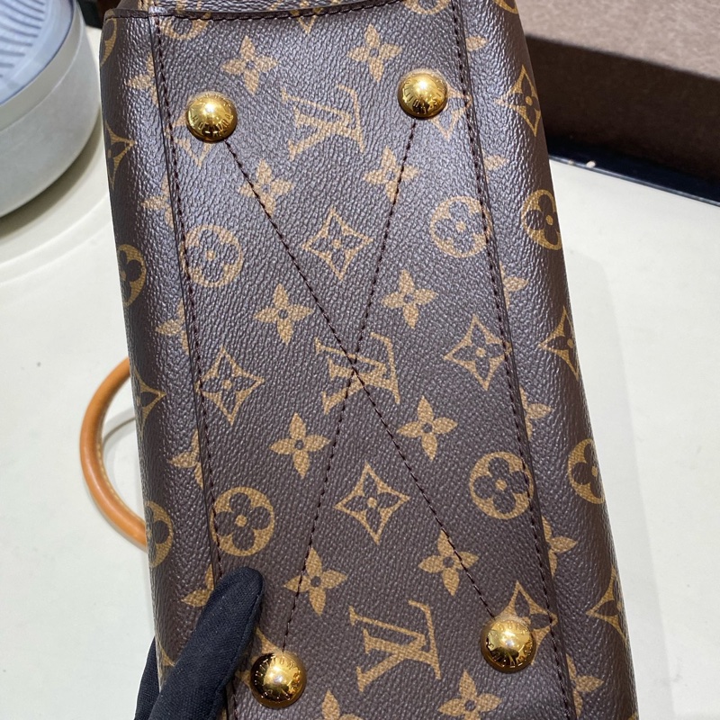 Lv路易威登 蒙田Montaigne BB  29*20*13-4