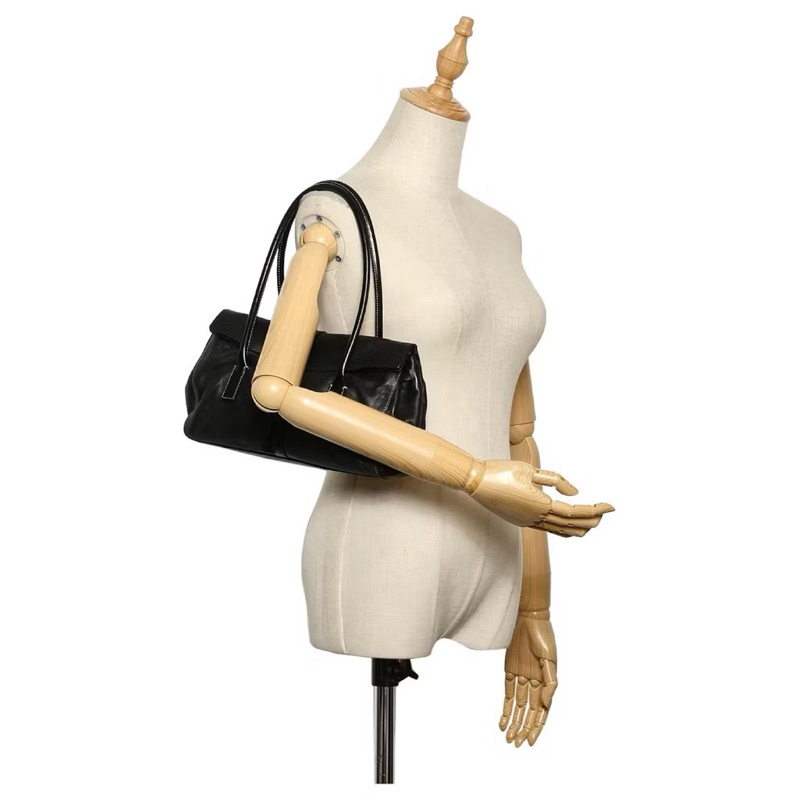 🎄黑五🔔典藏品斷捨離🔪義大利🇮🇹 Prada黑色小羊皮法棍包 👜不費力的優雅👜珍藏特價9成新🉐全網最低甜甜價滴血🩸釋出-6