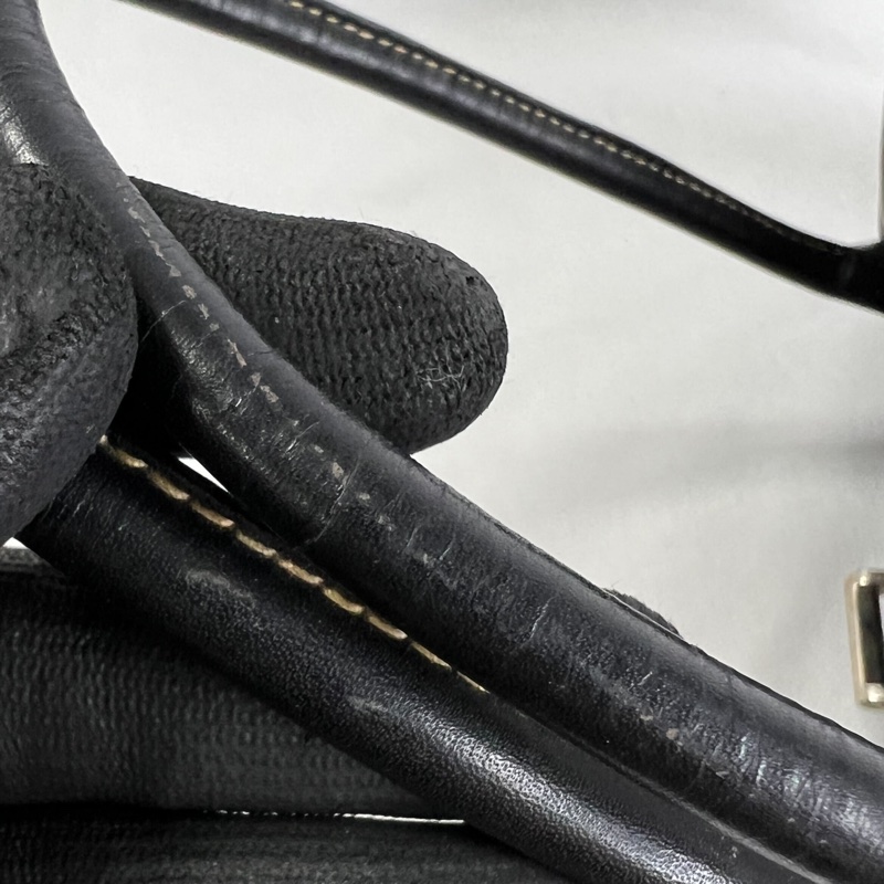 義大利🇮🇹 Prada黑色小羊皮法棍包 大特價🉐👜不費力的優雅👜珍藏特價9成新🉐全網最低甜甜價滴血🩸釋出-10