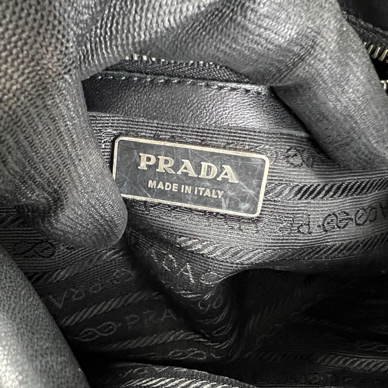 義大利🇮🇹 Prada黑色小羊皮法棍包 大特價🉐👜不費力的優雅👜珍藏特價9成新🉐全網最低甜甜價滴血🩸釋出-12