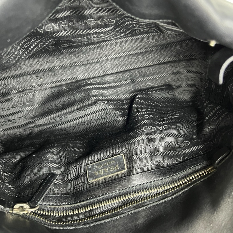 義大利🇮🇹 Prada黑色小羊皮法棍包 大特價🉐👜不費力的優雅👜珍藏特價9成新🉐全網最低甜甜價滴血🩸釋出-13