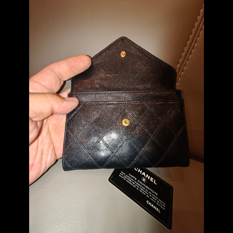 日本帶回薄款香奈兒附保卡菱格短皮夾，附保卡-8