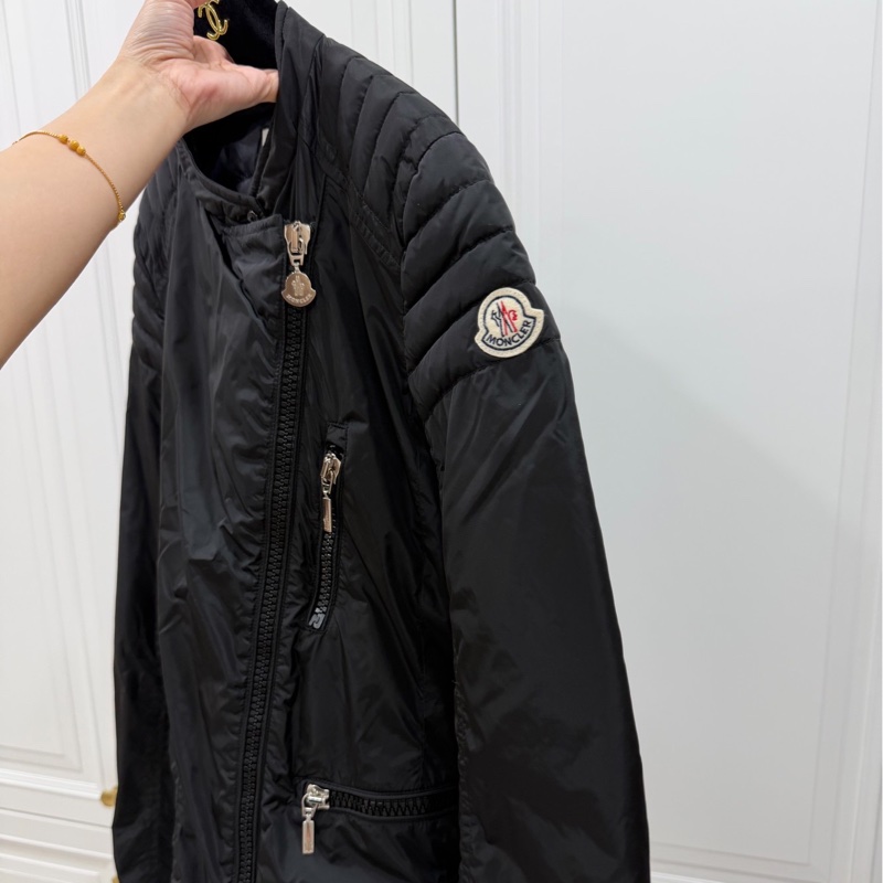 moncler 黑色 立領 輕羽絨 短版羽絨 羽絨外套 夾克 短外套 風衣外套 防風外套 飛行外套-1