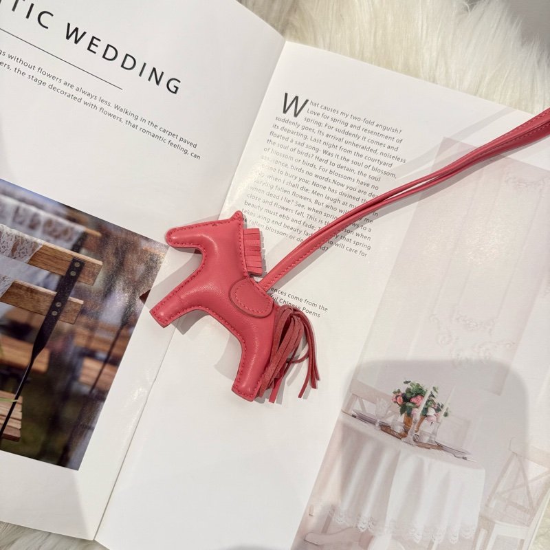 Hermès 愛馬仕 小馬吊飾 （粉色）-0