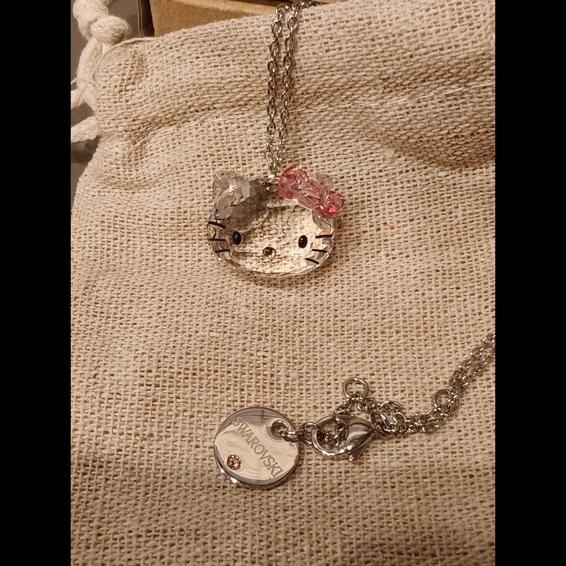 日本進口， hello kitty施華洛世奇水晶項鍊
狀況如照片所示
日本自己附的紙盒包裝
限量商品必，值得收藏-5