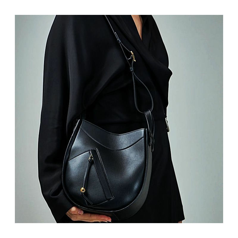 LOEWE 亮面小牛皮吊床切片包 A538HHSX01 1100-4