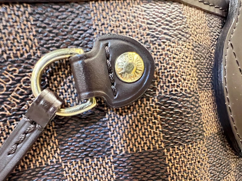 LV 咖格金釦Neverfull PM 手提肩背托特包-13