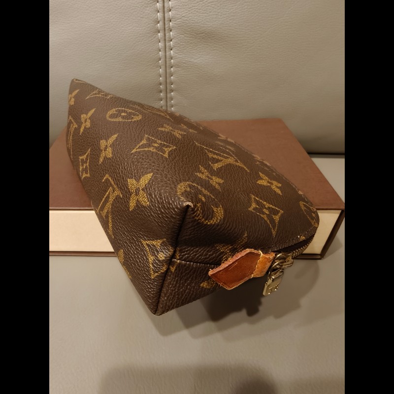 特價出清日本帶回中古2手LV老花化妝包，內裡乾淨-12
