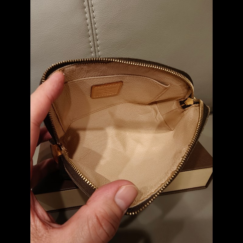 特價出清日本帶回中古2手LV老花化妝包，內裡乾淨-14