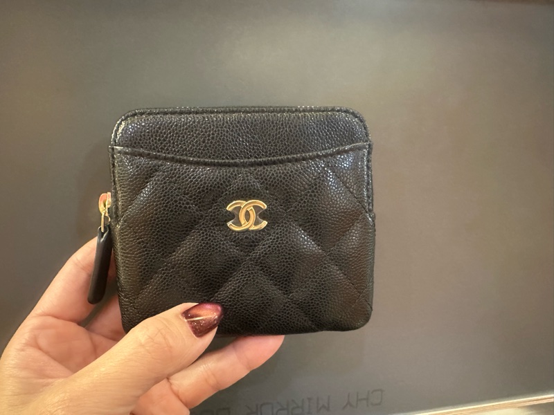 Chanel 黑荔枝牛皮淡金釦5卡ㄇ拉零錢包AP2061-0