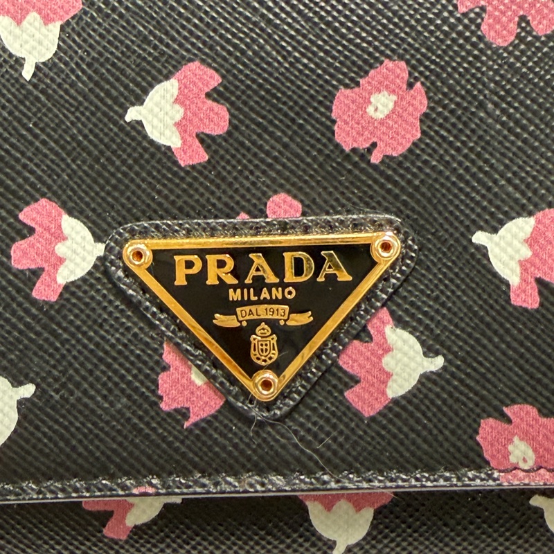 （近全新）PRADA 普拉達 長款錢包 Saffiano 花卉圖案 黑粉色-22