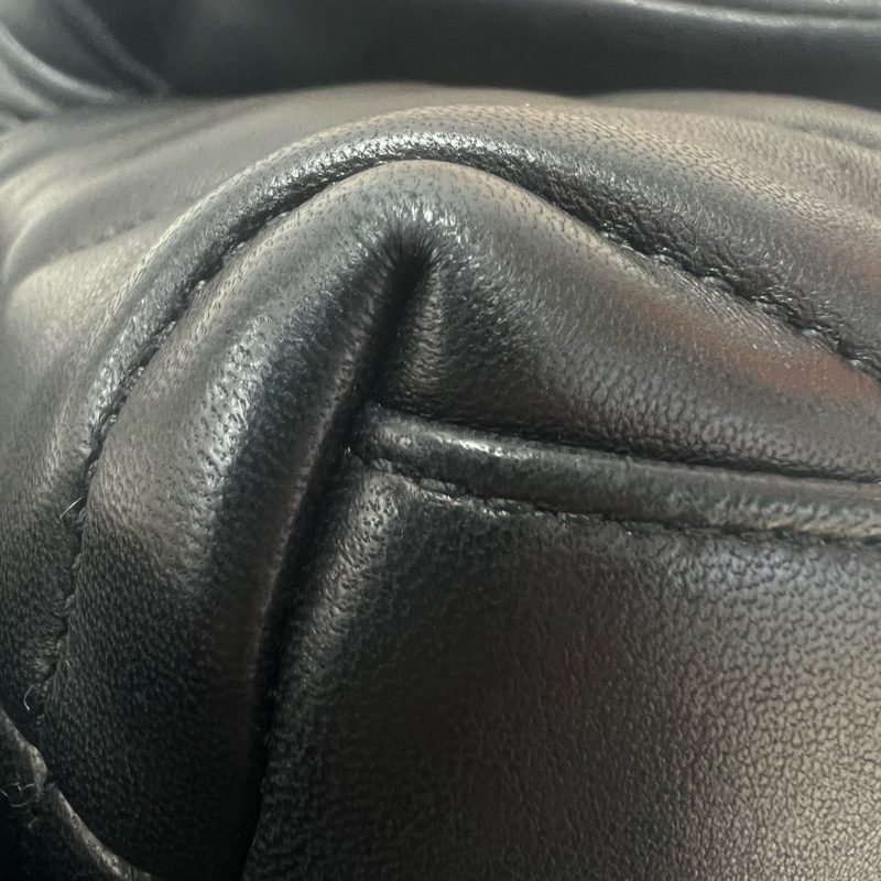 YSL puffer / loulou 黑金鏈條包-14