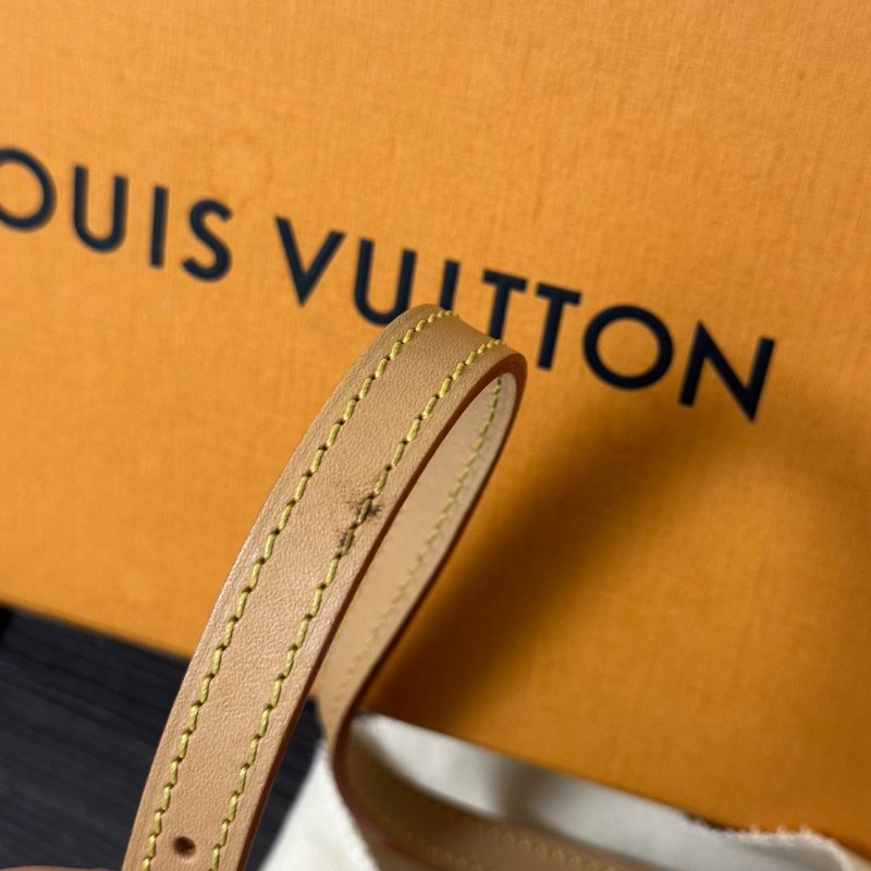 💎Han's house精品服飾💎LOUIS VUITTON LV M69442 PETIT SAC PLAT 小琴譜包-3