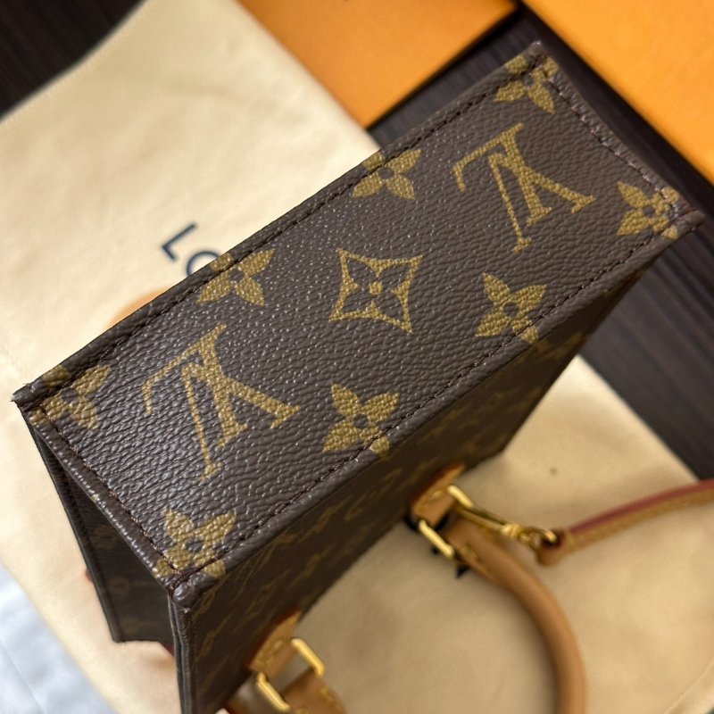 💎Han's house精品服飾💎LOUIS VUITTON LV M69442 PETIT SAC PLAT 小琴譜包-4