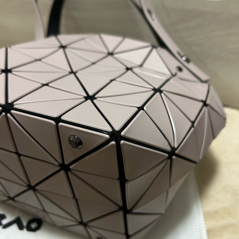 BAO BAO ISSEY MIYAKE三宅一生 肩背包手提包 藕粉色 皮質三角格10x6手提/肩背包-1