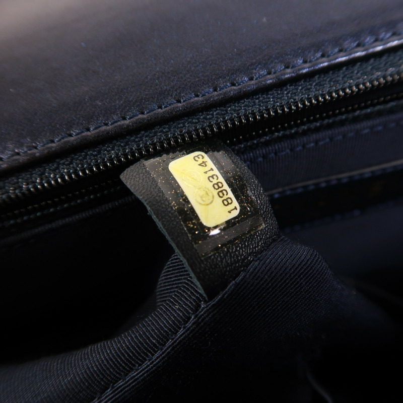 CHANEL 牛皮皮革Boy 30鏈帶肩背袋-6