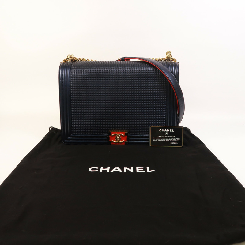 CHANEL 牛皮皮革Boy 30鏈帶肩背袋-9