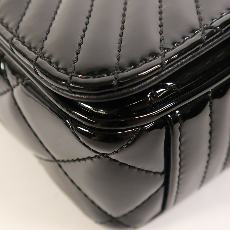 CHANEL 漆皮皮革Coco Boy Flap Bag銀扣鏈帶肩背袋-10