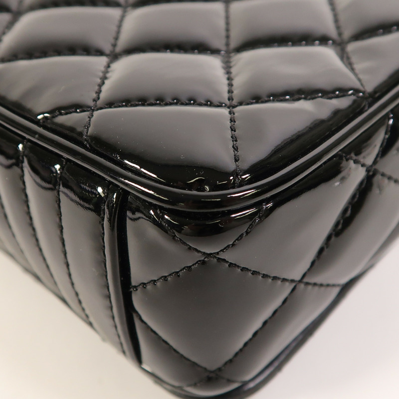 CHANEL 漆皮皮革Coco Boy Flap Bag銀扣鏈帶肩背袋-11