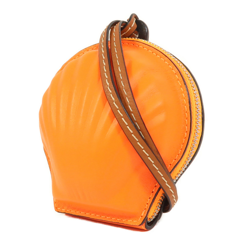 LOEWE 牛皮皮革Seashell Pouch銀扣肩背袋-2