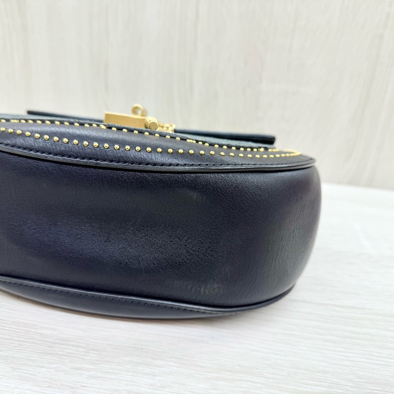 chloe深藍拼麂皮珠釘金釦小豬包-13