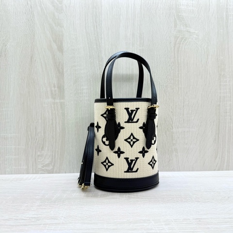 LV米拚黑帆布Bucket nano手提斜背包M82418