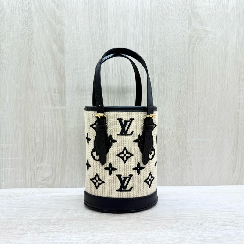 LV米拚黑帆布Bucket nano手提斜背包M82418-1