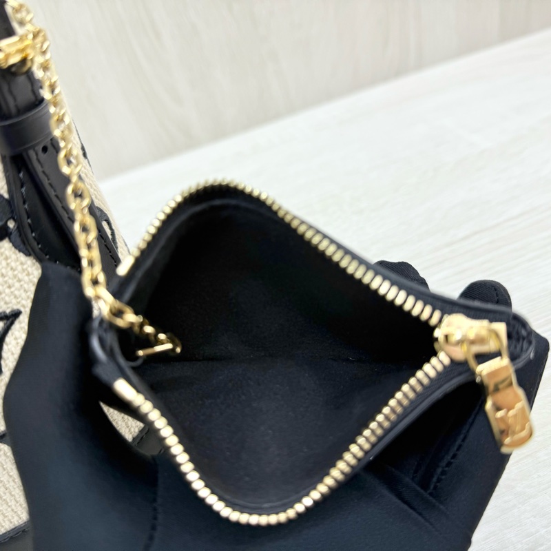 LV米拚黑帆布Bucket nano手提斜背包M82418-12